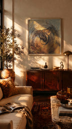 Gümüş çerçeveli premium kanvas tablo, çağdaş ev dekorasyonu için AURA Gallery özgün sanat eseri baskısı, modern ve minimalist duvar dekoru.